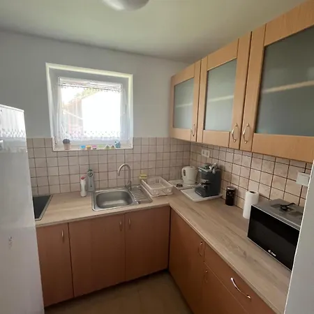 Apartment Kristaly Apartmanhaz *