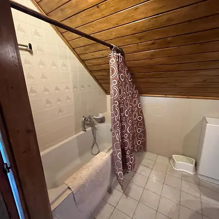 Kristály Apartmán *