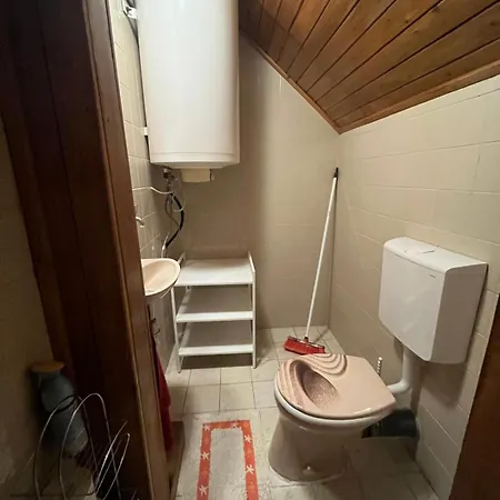 Kristaly Apartmanhaz דירה