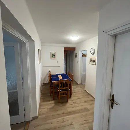 Apartment Kristaly Apartmanhaz