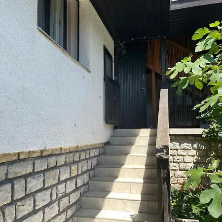 Kristaly Apartmanhaz Vonyarcvashegy