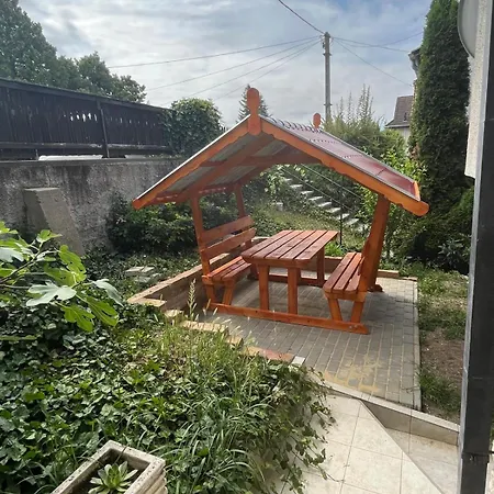 דירה Kristaly Apartmanhaz *