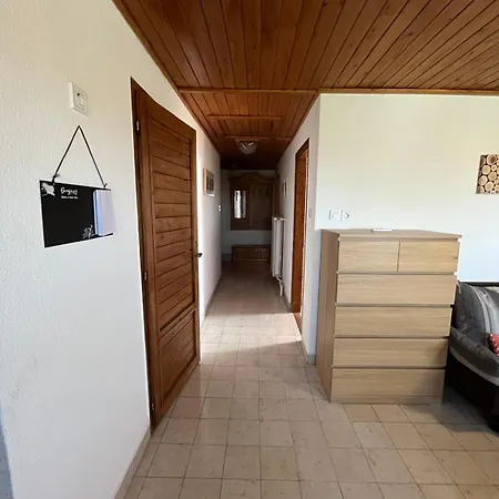 Apartment Kristaly Apartmanhaz Vonyarcvashegy