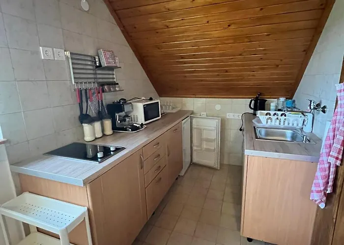 Kristaly Apartmanhaz *