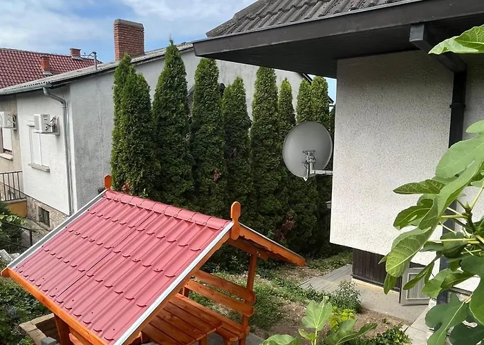 Kristály Apartamento *