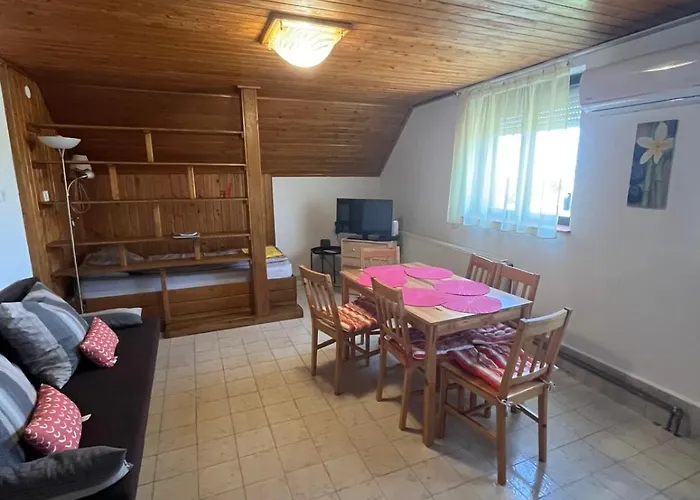 Апартаменты Kristaly Apartmanhaz *